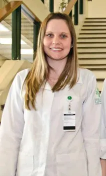 Assistente social Grasiele Gallina Seeger, do Serviço de Hemoterapia e do Setor de Nefrologia do Hospital Universitário de Santa Maria.