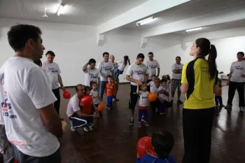Pais são homenageados pelos alunos da Escola Doritos