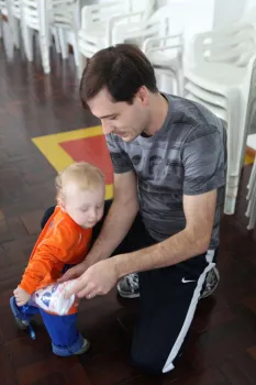 Pais são homenageados pelos alunos da Escola Doritos