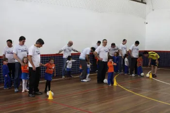 Pais são homenageados pelos alunos da Escola Doritos