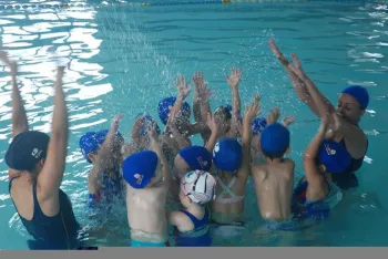 Atividades na piscina e recreativas no Verão Doritos
