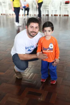Pais são homenageados pelos alunos da Escola Doritos