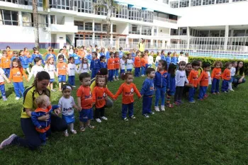 Pais são homenageados pelos alunos da Escola Doritos