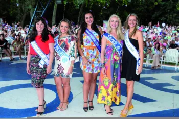 Etiele no Garota do Sol 2016 com as outras juradas do concurso, Clebiana Ruviaro, Josiane Oliveira dos Santos, Diana Della Méa e Kellen Caldas.