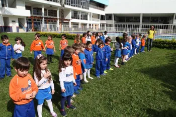 Pais são homenageados pelos alunos da Escola Doritos