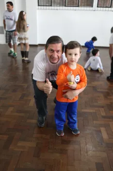 Pais são homenageados pelos alunos da Escola Doritos