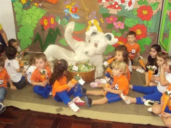 Chegada do Coelho na Escola Doritos