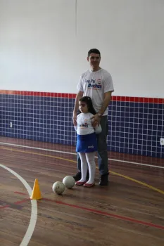 Pais são homenageados pelos alunos da Escola Doritos