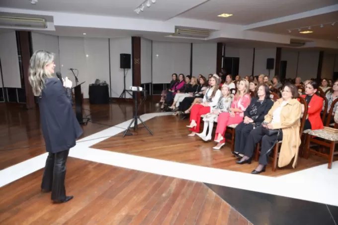 Lançamento do Selo de 45 anos da inauguração do Clube Dores