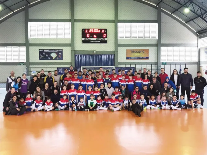 Vôlei e futsal dorenses realizam intercâmbio em Passo Fundo