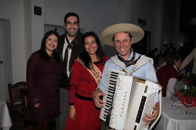 Fandango de aniversário  D.T. Querência das Dores com João Luiz Correa e grupo camperismo