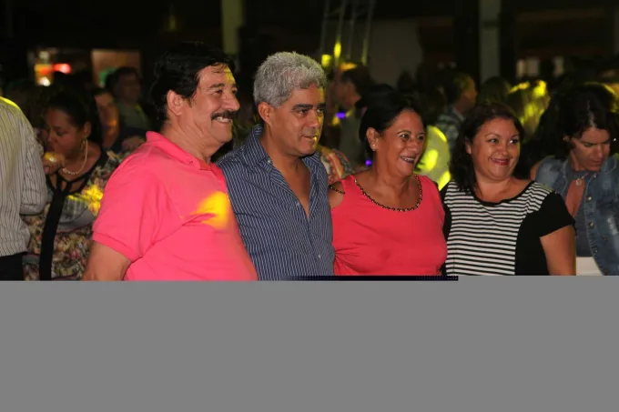 Os Embalos de Sábado a Noite (01/04)