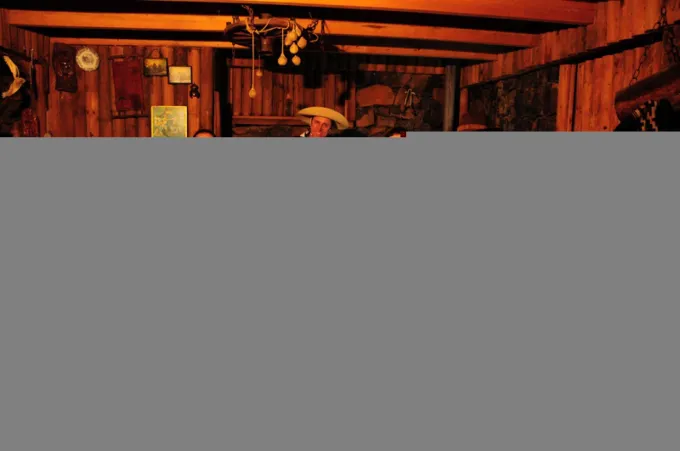 Sexta-feira de atividades no Clube Dores