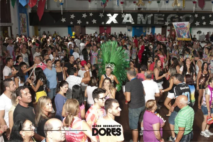 Carnaval é no Clube Recreativo Dores