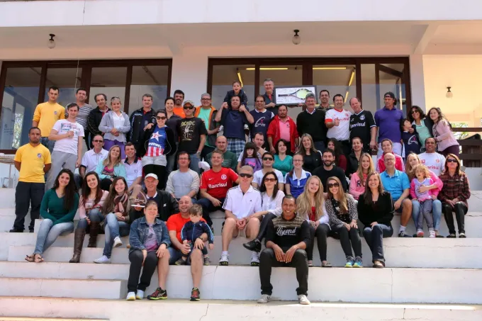 Turma de Tênis Garron Wells comemora aniversário