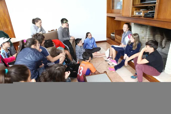 Integração Escolinha de Tênis do C. R. Dores e Projeto Bola pro Futuro (Santiago-RS)