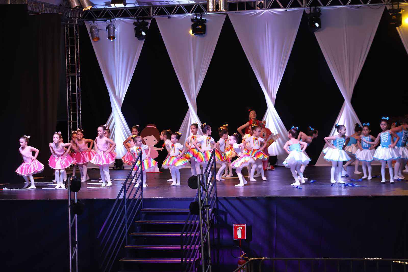 Essência - XV Espetáculo Dance One Dores Cia. de Dança